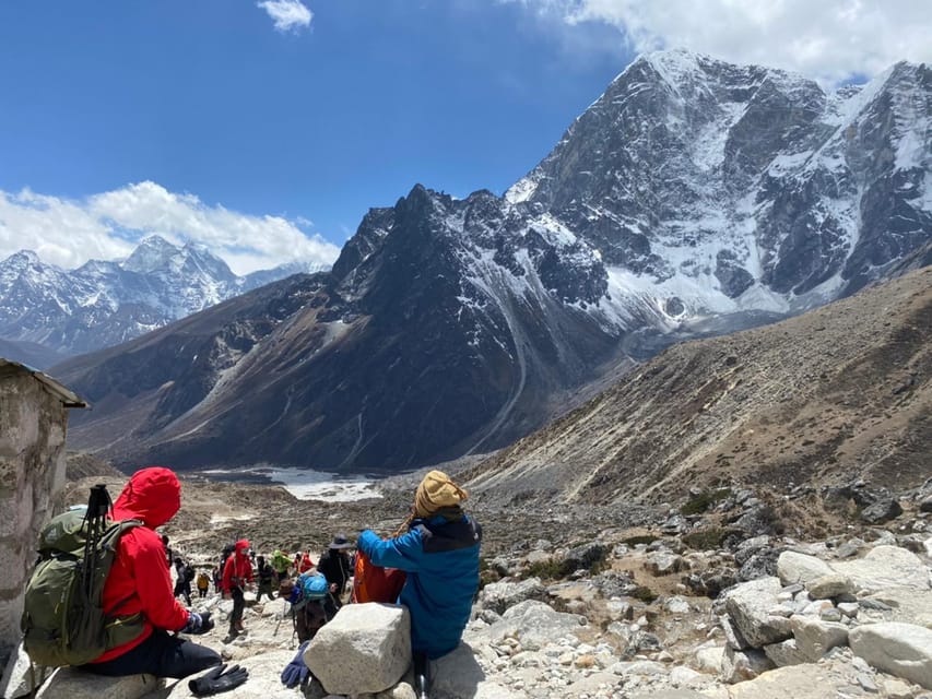 From Lukla: 15 Day Everest Two Passes Trek With Local Guide