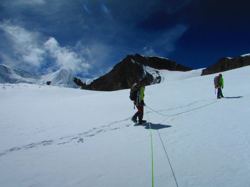 From Lukla: Lobuche East Peak (6,119m) Climbing