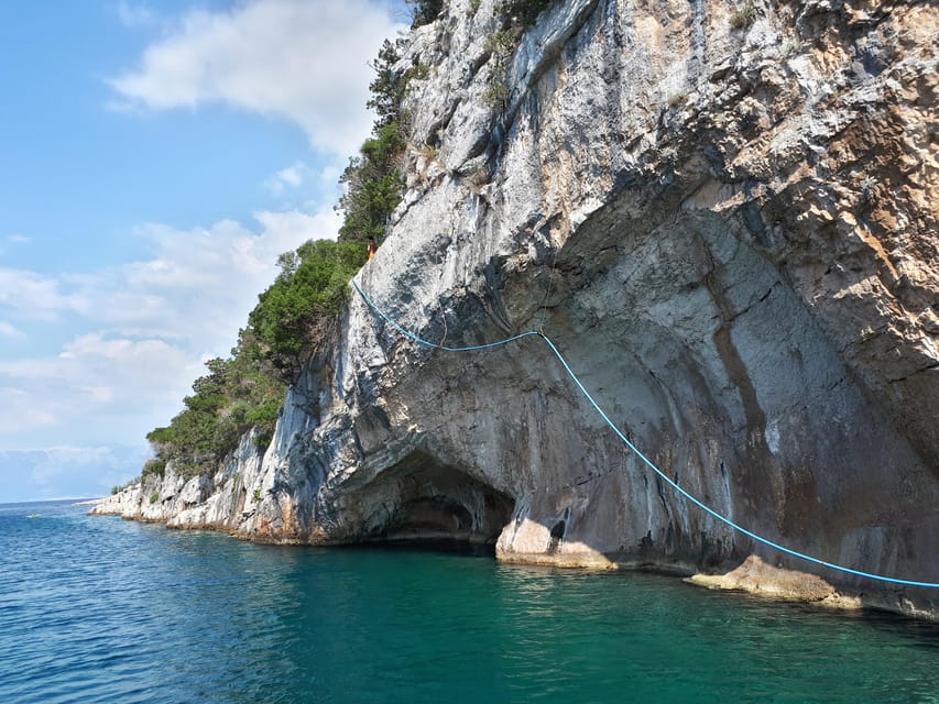 From Makarska: Hvar Island North Shore Speedboat Tour 3