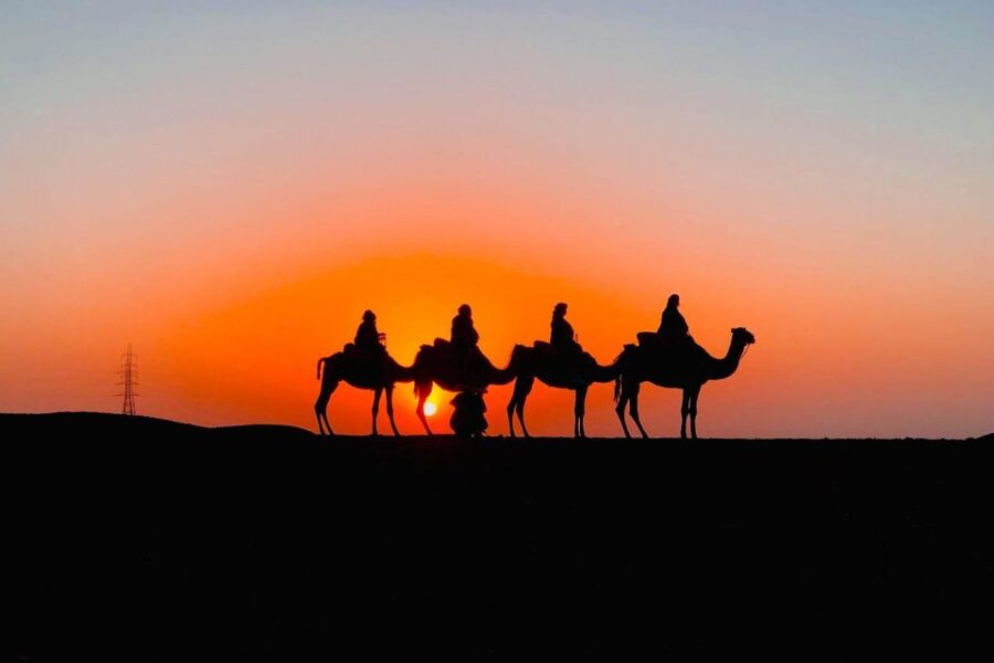 From Marrakech: Dinner in Agafay Desert With Sunset & Stars