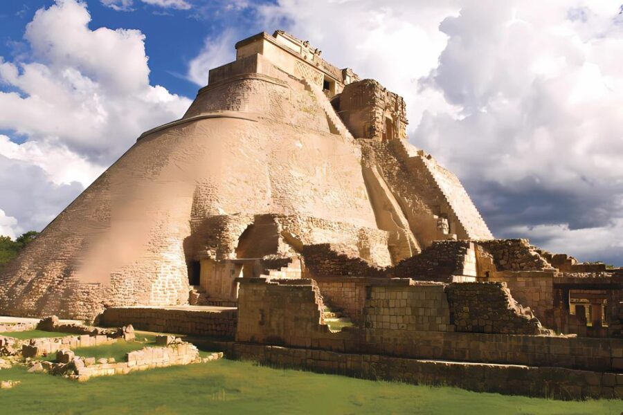 From Mérida: Uxmal + Chocolate Museum + Cenote