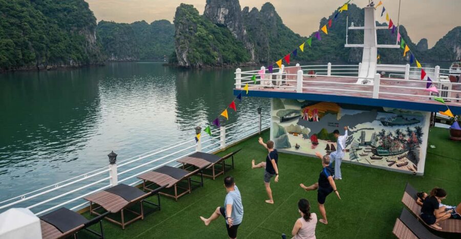 From Ninh Binh: 2 Days 1 Night Cruise in Bai Tu Long Bay