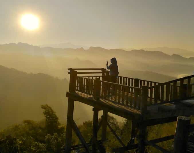 From Pai: Sunrise Private Tour Jabo Viewpoint & Nam Lod Cave