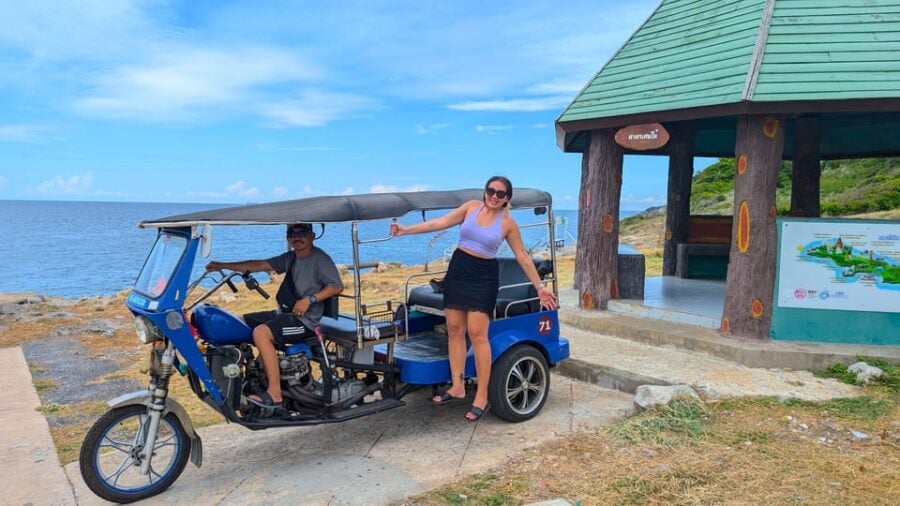 From Pattaya: Day Tour Koh Sichang Island With Tuktuk Tour