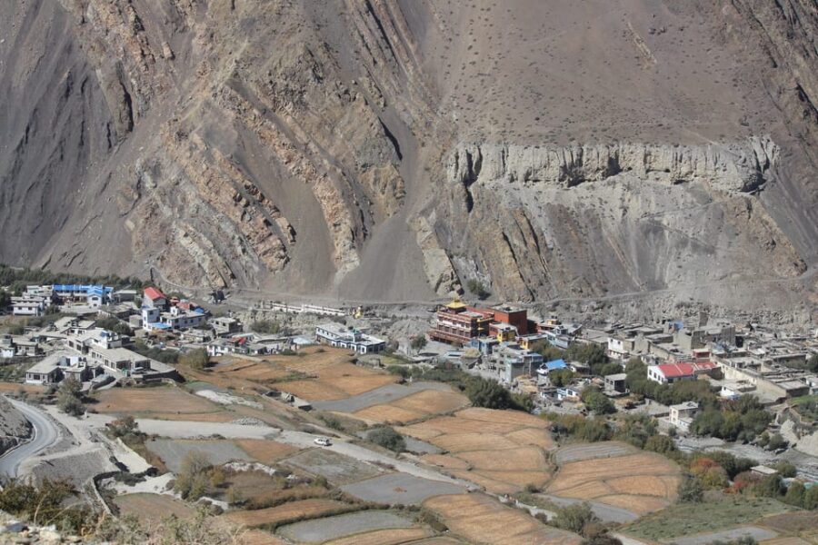 From Pokhara: 2-Day Jeep Trip to Muktinath and Kagbeni