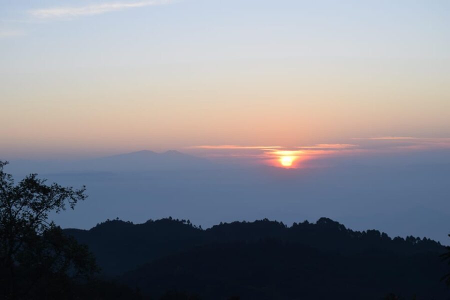 From Pokhara: Sunrise Tour to Sarangkot