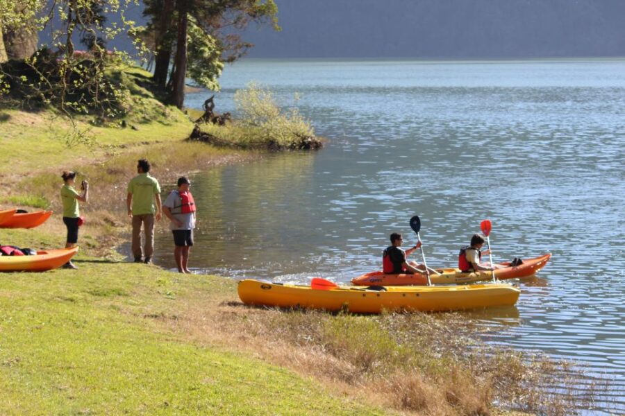 From Ponta Delgada: Sete Cidades Jeep, Bike, & Kayak Ride