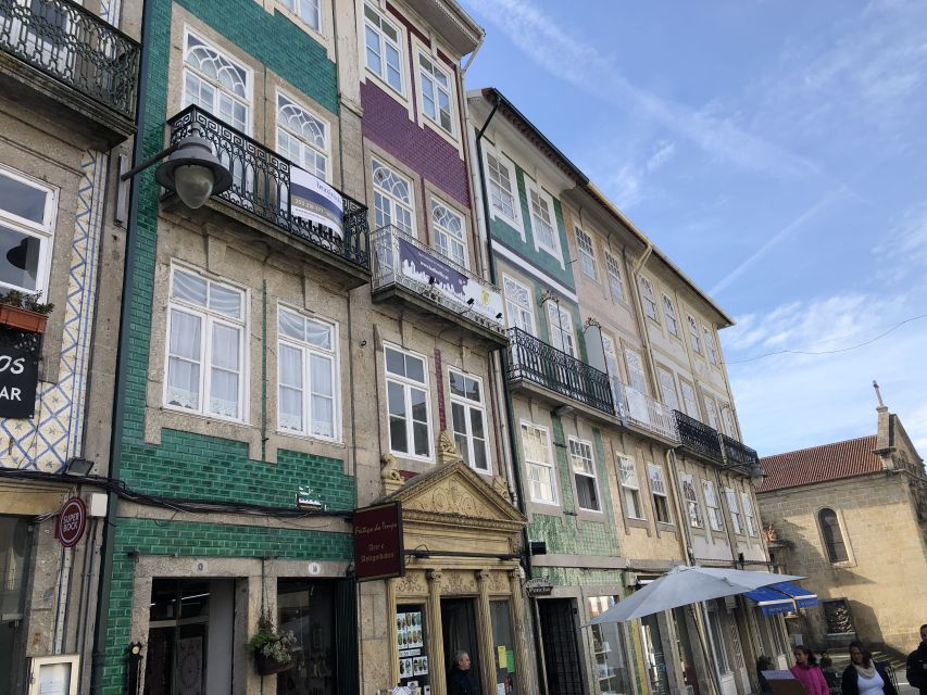 From Porto: Braga and Guimarães Full Day Tour With Lunch