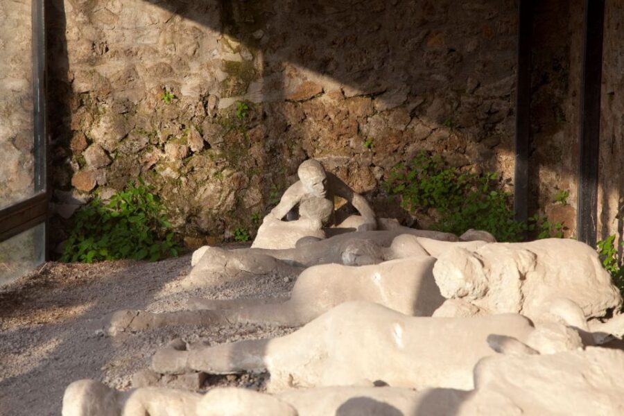 From Positano: Pompeii Ruins Small Group Guided Tour