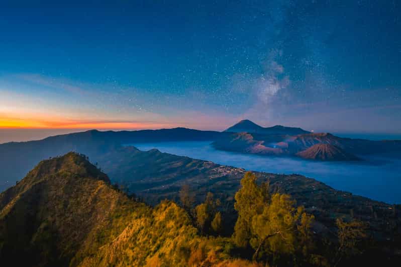 From Probolinggo: 2-Day Sunrise Tour to Bromo & Ijen W/ Stay