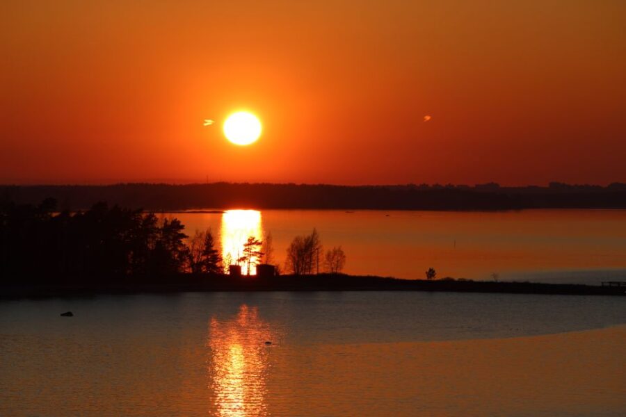 From Rovaniemi: Midnight Sun Forest Lake Float