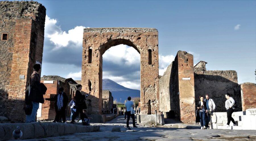 From Sorrento: Pompeii and Vesuvius Tour by Express Train