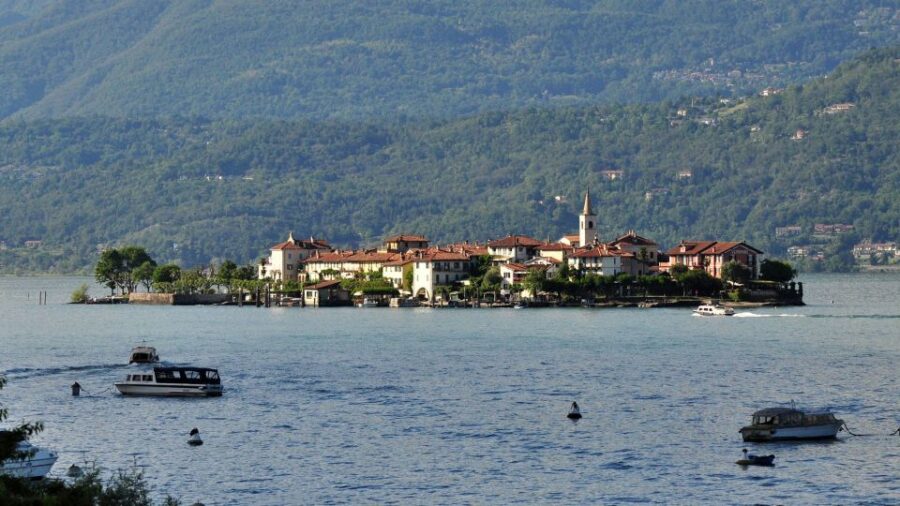 From Stresa: Isola Pescatori Hop-on Hop-off Boat Tour