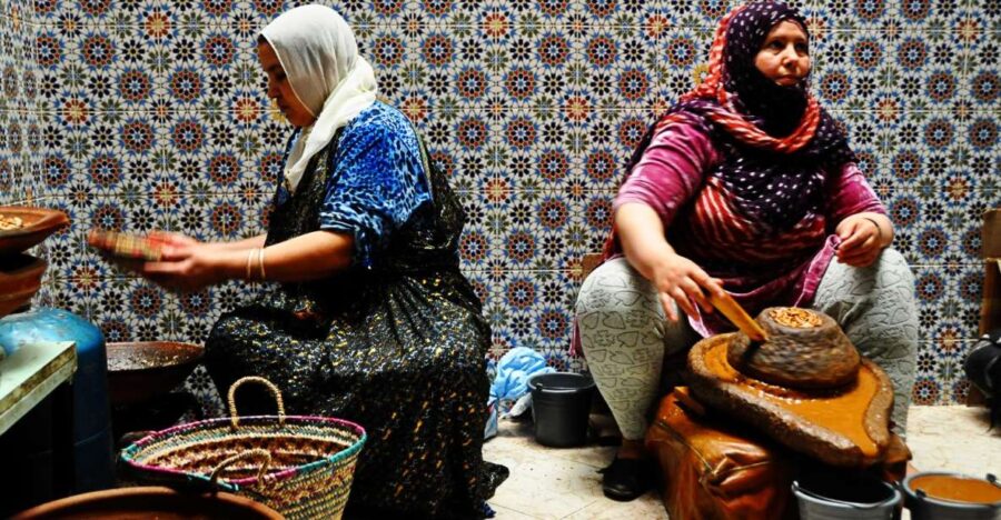 From Taghazout: Agadir Markets & Argan Oil Guided Tour