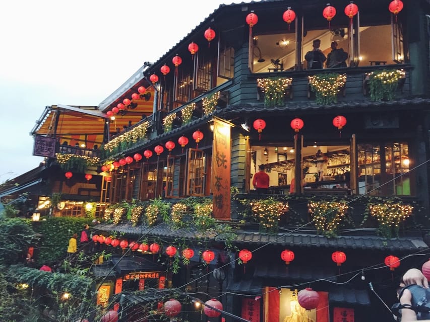 From Taipei: Private Scenic Tour to Jiufen, Yehliu & Pingxi