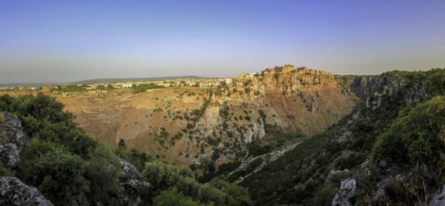 From Taranto: Castellaneta Guided Hiking Tour