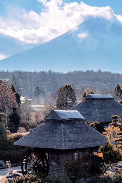From Tokyo: Mount Fuji, Oshino Hakkai, Outlets 1-Day Tour