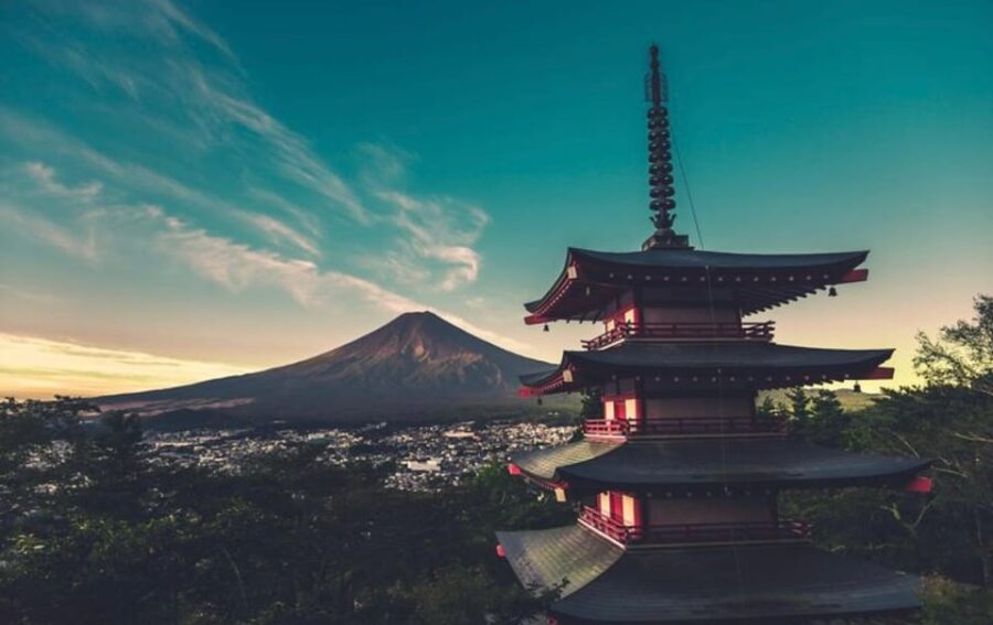From Tokyo: Mount Fuji Sightseeing Private Group Tour
