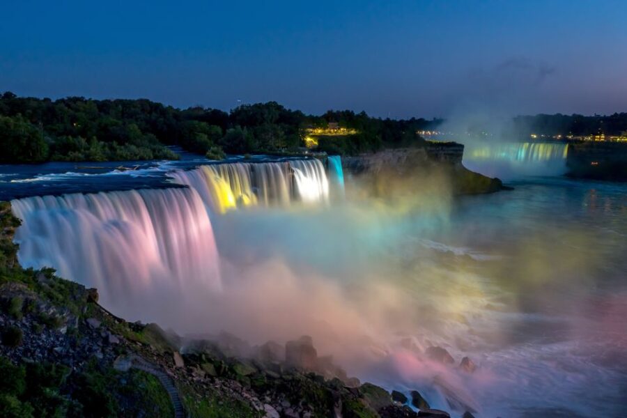 From Toronto: Gray Line Niagara Falls Evening Tour