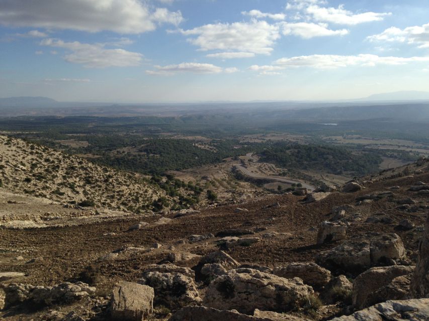 From Tunis: Day Trip to Kesra and Maktaris With Lunch