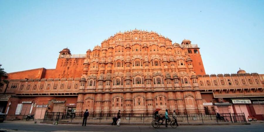 From Udaipur: 2-Day Jaipur Tour With Transport and Guide