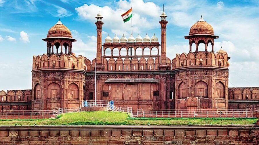 From Udaipur: Private Transfer to Delhi, Jaipur, or Pushkar