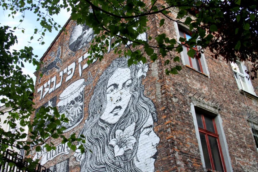 From Warsaw: Krakow and Schindlers Factory Full-Day Trip