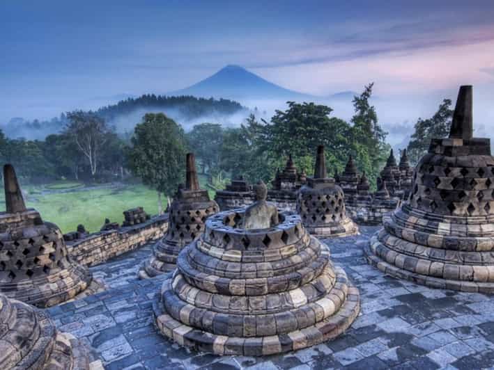 From Yogyakarta: Borobudur Temple and Beautiful Waterfall