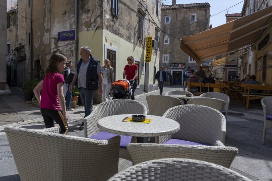 From Zadar: Full Day Private Tour of Medieval Motovun & Senj
