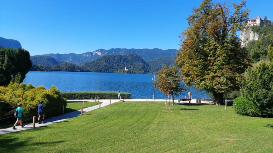 From Zagreb: Highlights Day Tour to Bled and Ljubljana