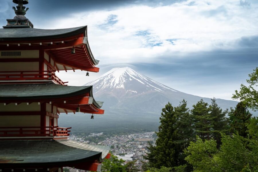 Fuji Sightseeing Tour (With English/Japanese Speaking Guide)