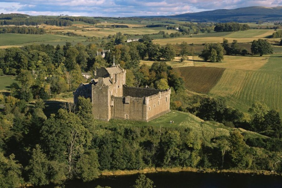 Full-Day Custom Tour: Loch Ness, Glencoe and Highlands