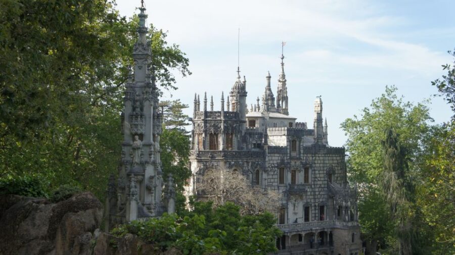 Full-Day Private Tour in Sintra and Important Landmarks