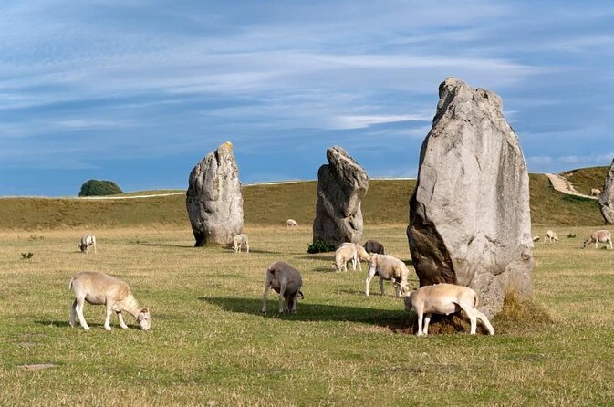 Full-Day Stonehenge and Avebury Tour From Glastonbury