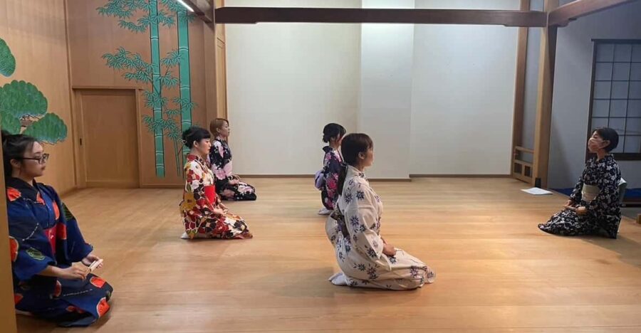 Full Japanese Experience! Kabuki Dance / Sushi / Tea Ceremony