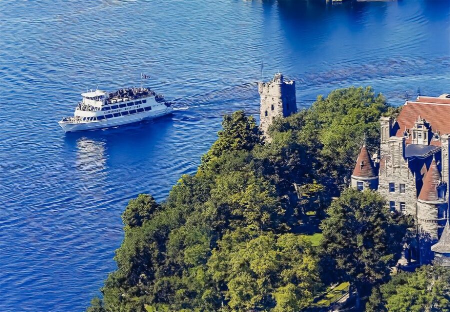 Gananoque: 1000 Islands Cruise With Boldt Castle Admission