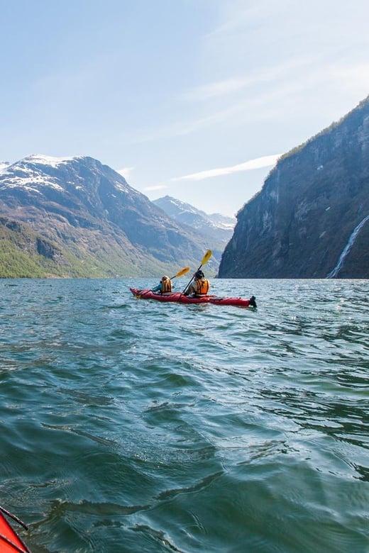 Geiranger: Geirangerfjord Double Kayak Rental
