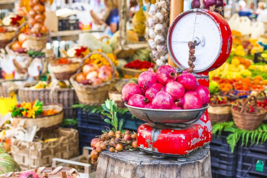 Genoa: Market & Lunch/Dinner at a Locals Home