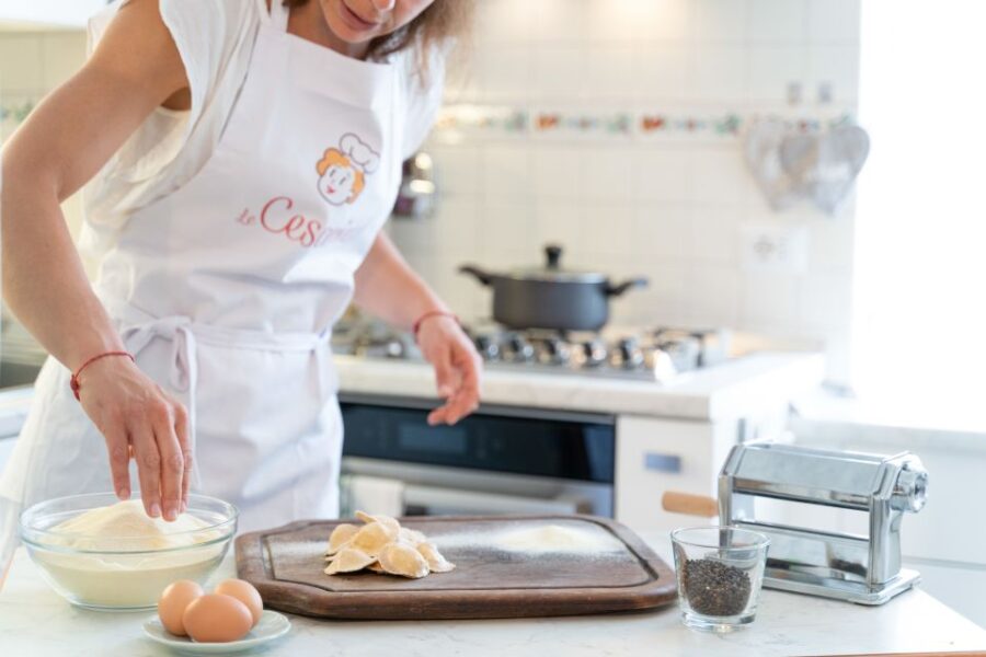 Genoa: Pesto Class at a Locals Home - Experience Overview