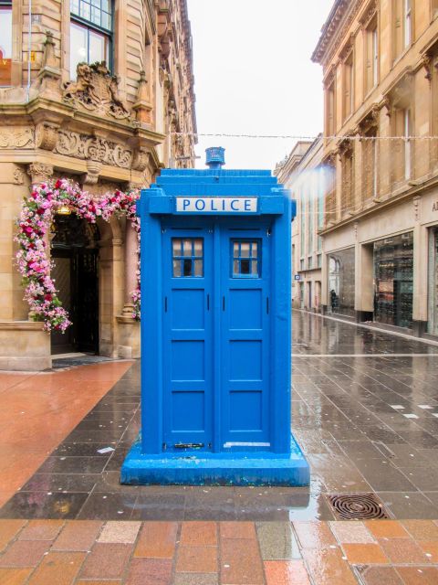 Glasgow: Express Walk With a Local in 60 Minutes