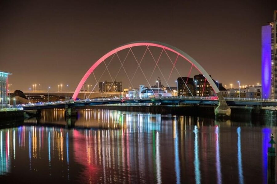 Glasgow: Private Custom Walking Tour With a Local Guide