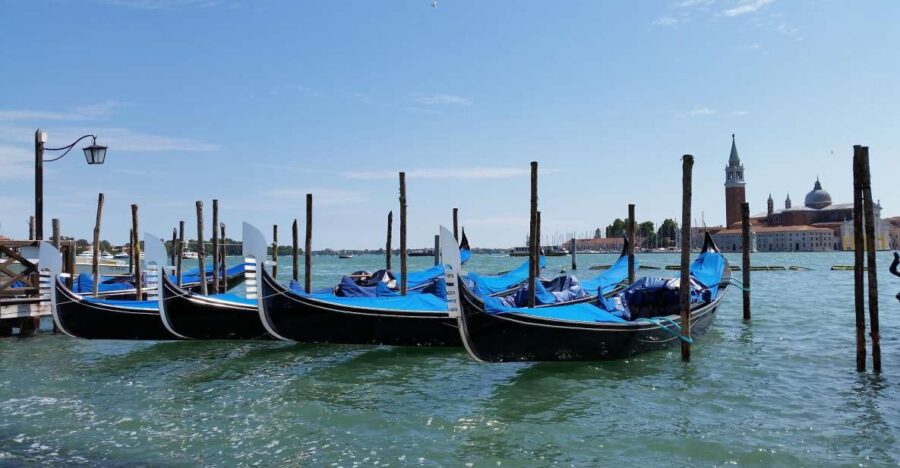 GONDOLA Tour With Four Seasons Concert by VENICE in GONDOLA - Tour Overview
