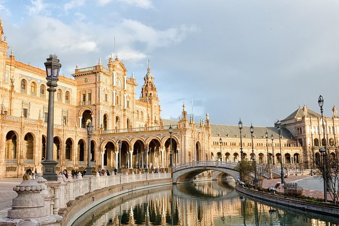 Granada Private Transfer to Seville With a Visit to Ronda