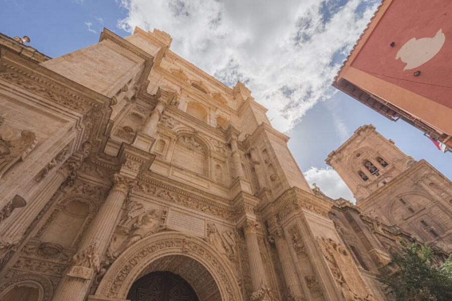 Granada: Self-Guided Highlights Scavenger Hunt & Tour