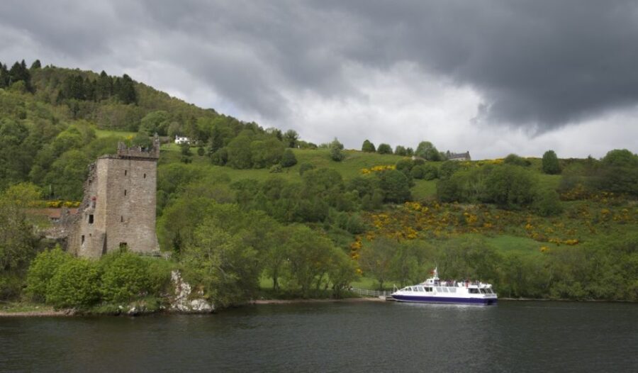 Greenock: Shore Excursion to Stirling Castle and Loch Lomond - Tour Overview