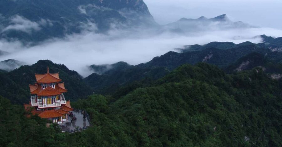 Guangzhou: Full-Day Guided City Tour With Baiyun Mountain