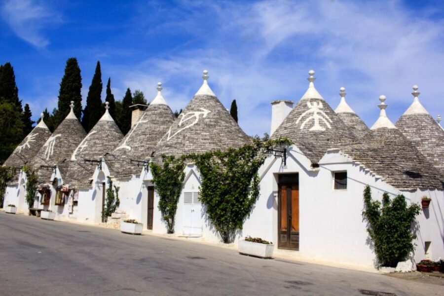 8 Best Walking Tours In Alberobello
