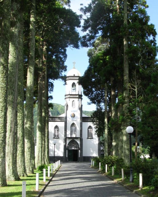 Guided Tour to the Green & Blue Lake of Sete Cidades - Tour Overview