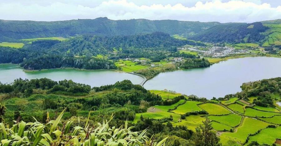Guided Tour to the Green & Blue Lake of Sete Cidades