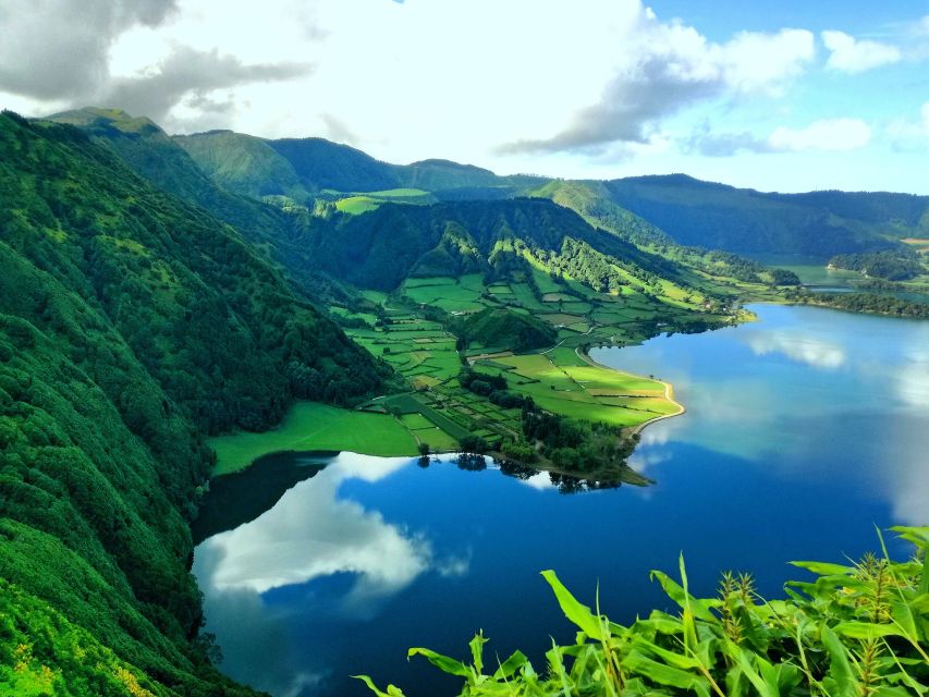 Half-Day 4X4 Tour Sete Cidades. off the Beaten Track.